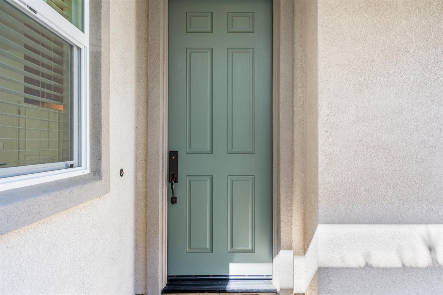 Detail Gallery Image 4 of 40 For 1149 Bellflower Way, Los Banos,  CA 93635 - 4 Beds | 2 Baths