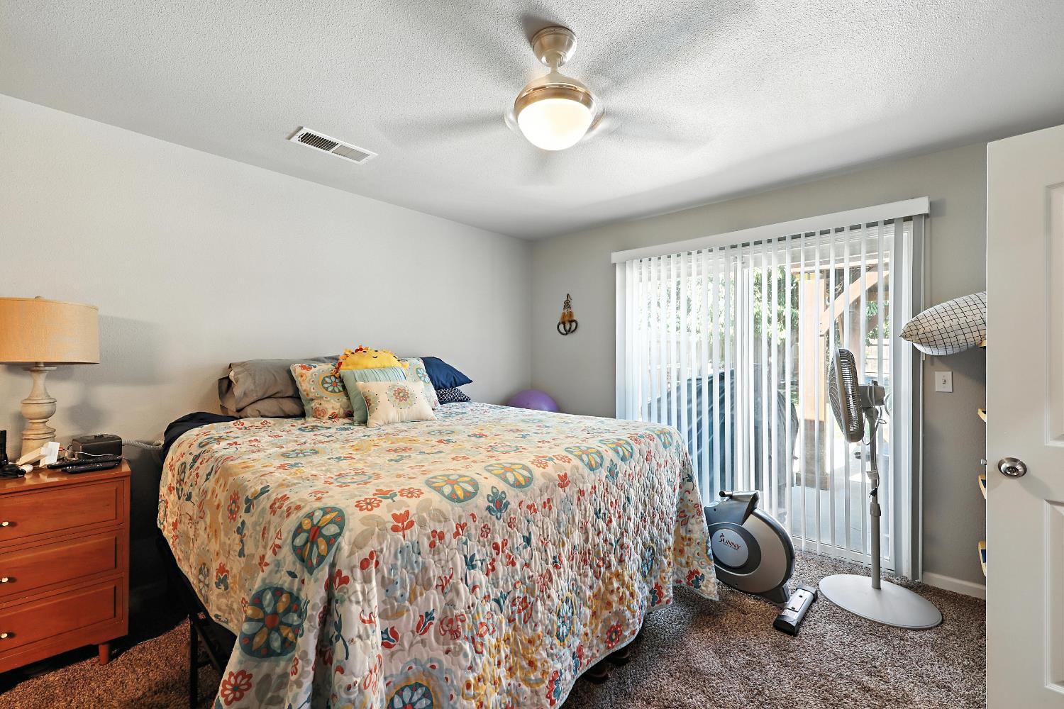 Detail Gallery Image 10 of 34 For 6045 Lea Ct, Winton,  CA 95388 - 4 Beds | 2 Baths