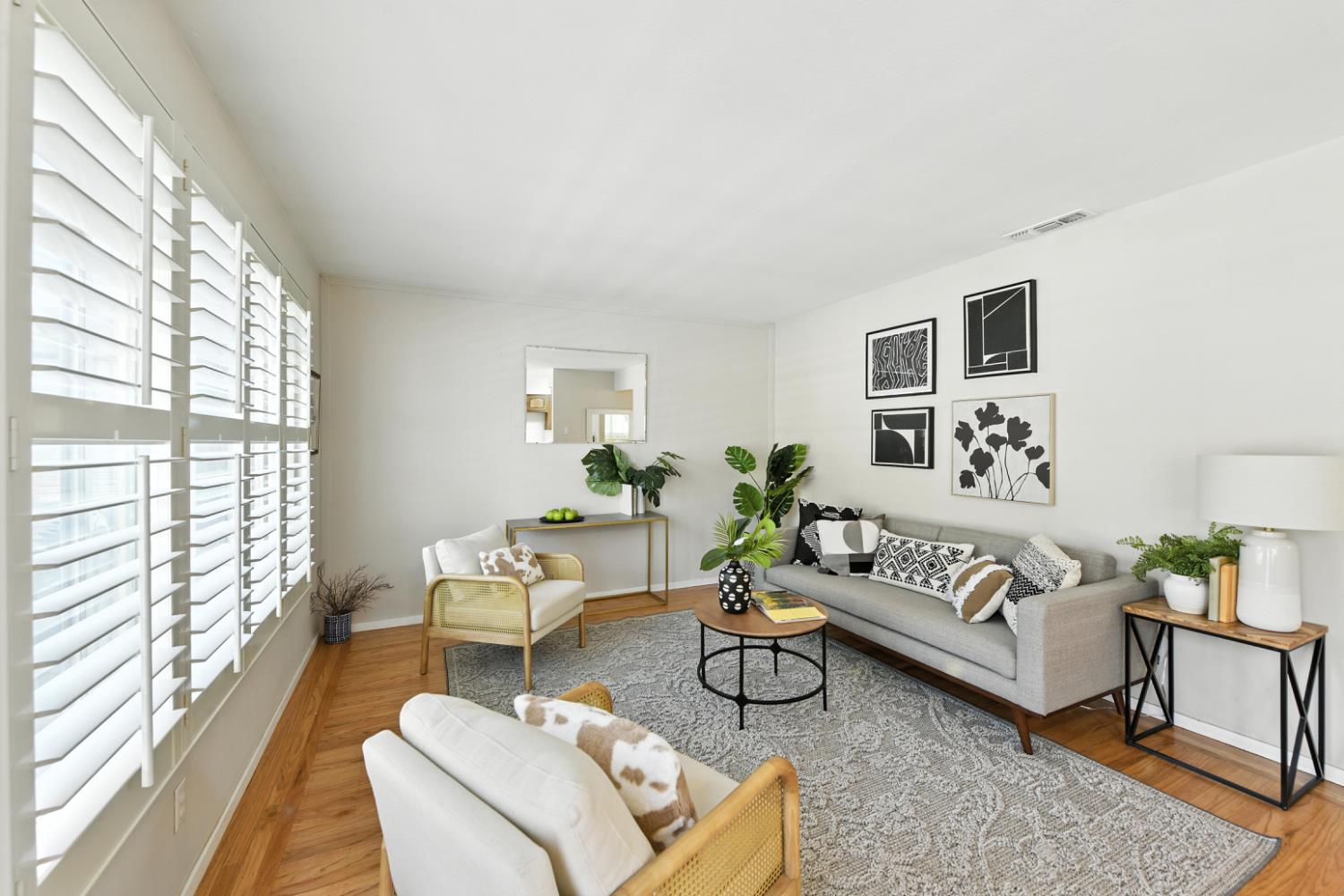 Detail Gallery Image 1 of 37 For 4724 Isabella Ave, Fair Oaks,  CA 95628 - 4 Beds | 2 Baths