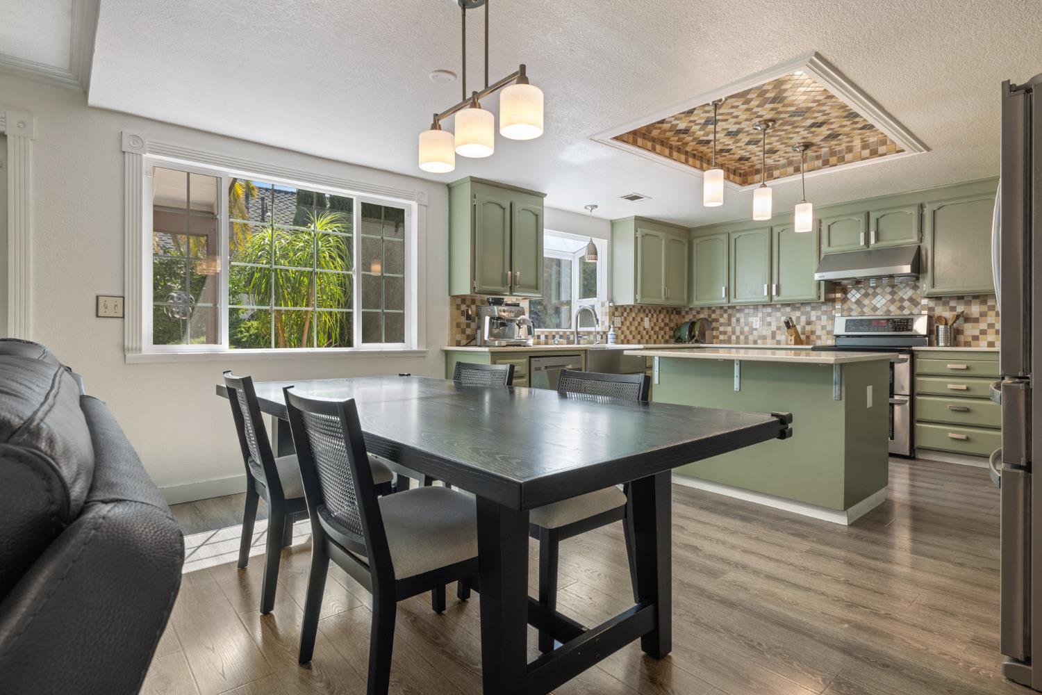 Detail Gallery Image 8 of 39 For 4008 Cromwell Cir, Modesto,  CA 95356 - 4 Beds | 2/1 Baths
