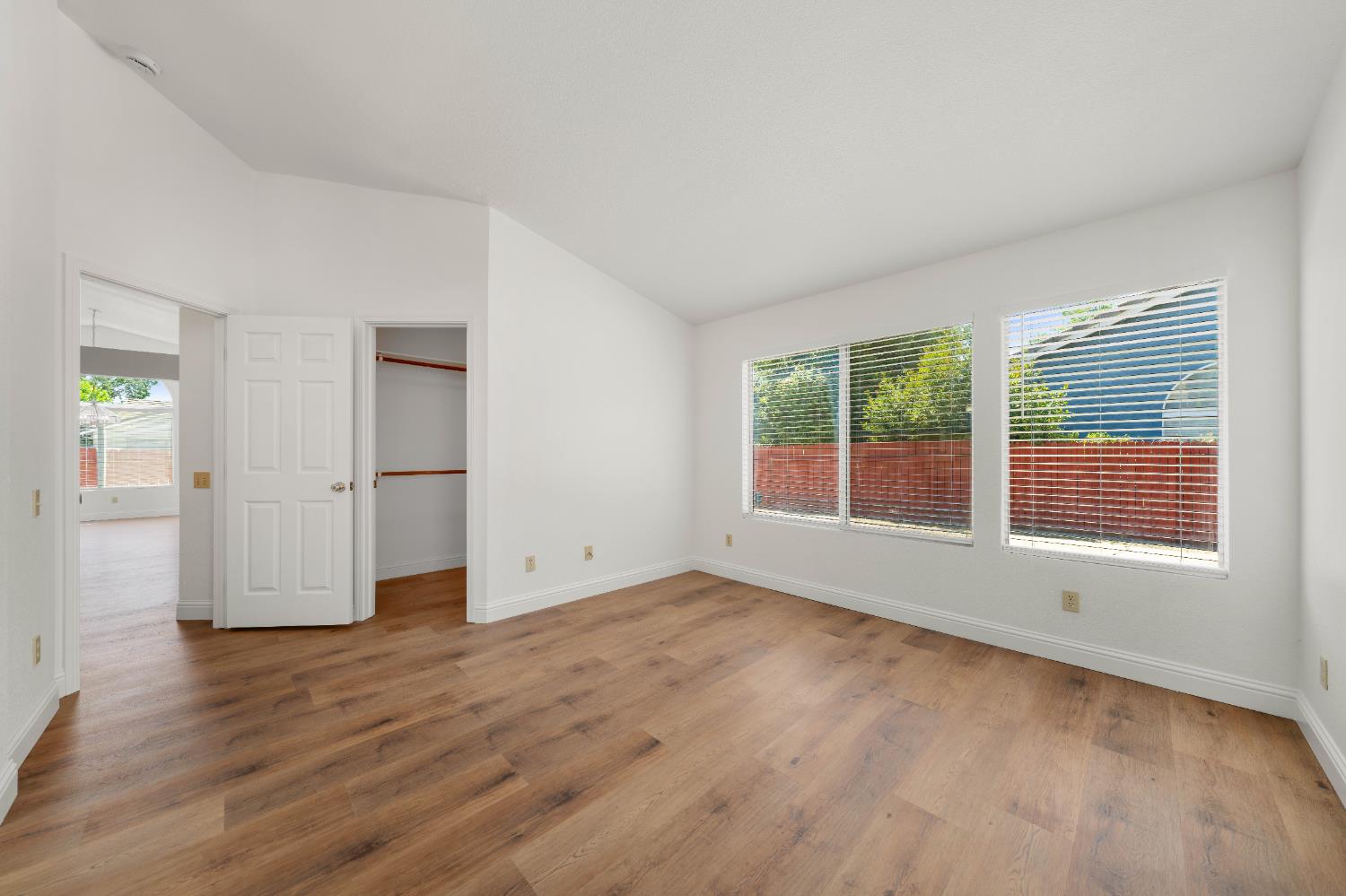 Detail Gallery Image 14 of 33 For 1 Afton Ct, Sacramento,  CA 95823 - 3 Beds | 2 Baths