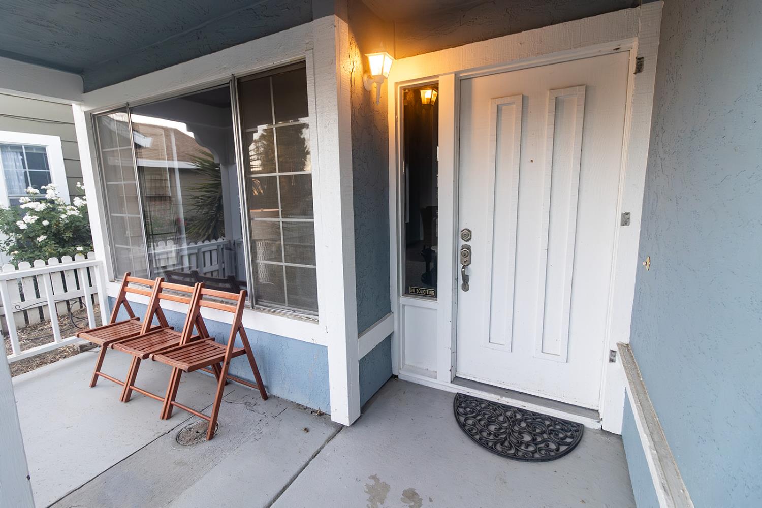 Detail Gallery Image 5 of 35 For 1377 Leo Way, Woodland,  CA 95776 - 3 Beds | 2 Baths