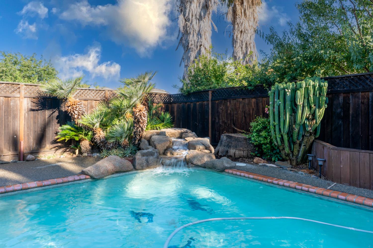 Detail Gallery Image 50 of 71 For 934 Neal St, Los Banos,  CA 93635 - 4 Beds | 2 Baths