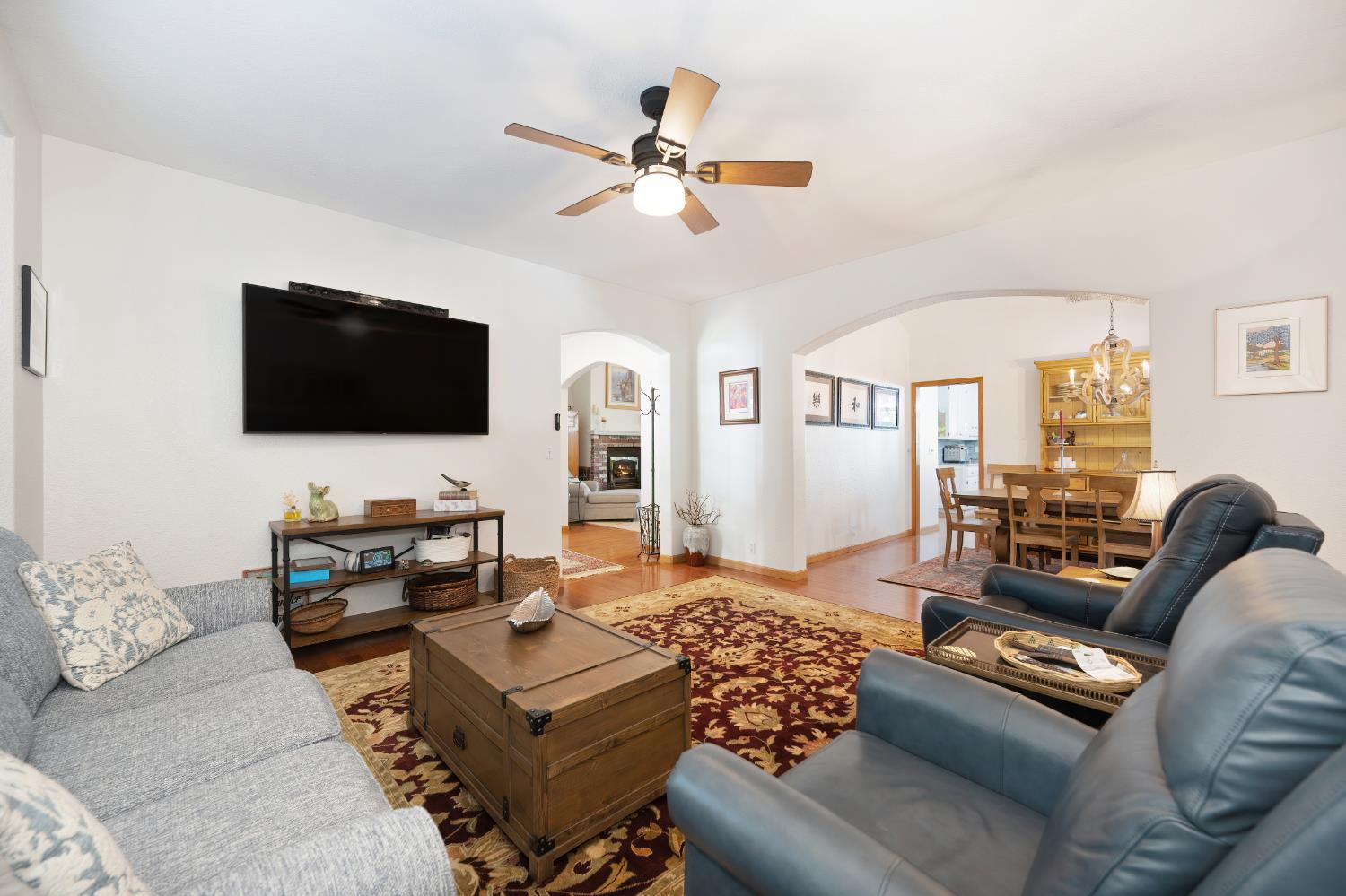 Detail Gallery Image 34 of 93 For 3505 Manzana Ct, Camino,  CA 95709 - 4 Beds | 2 Baths