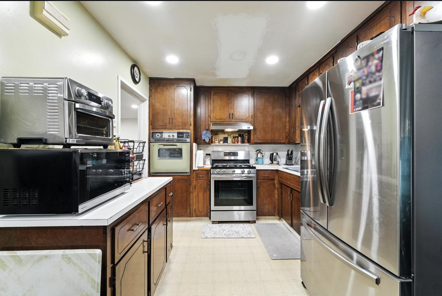 Detail Gallery Image 13 of 36 For 2713 Dale Ave, Ceres,  CA 95307 - 3 Beds | 2 Baths