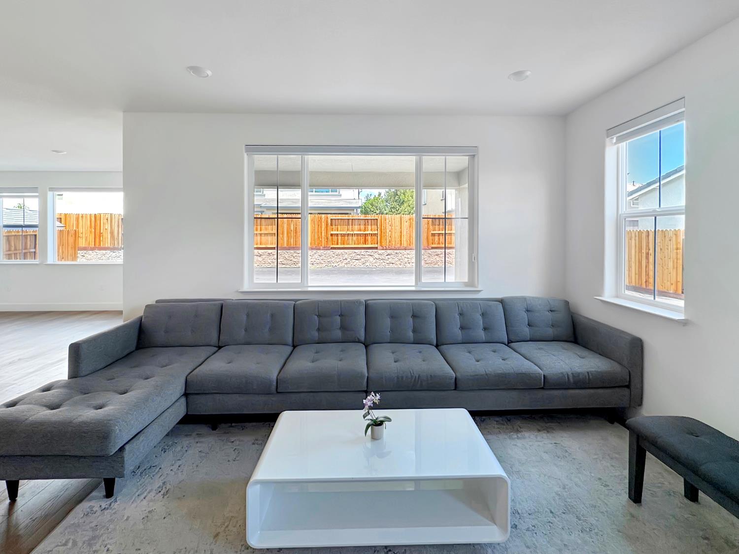Detail Gallery Image 9 of 18 For 3279 Orso Grande St, Manteca,  CA 95337 - 5 Beds | 3/1 Baths