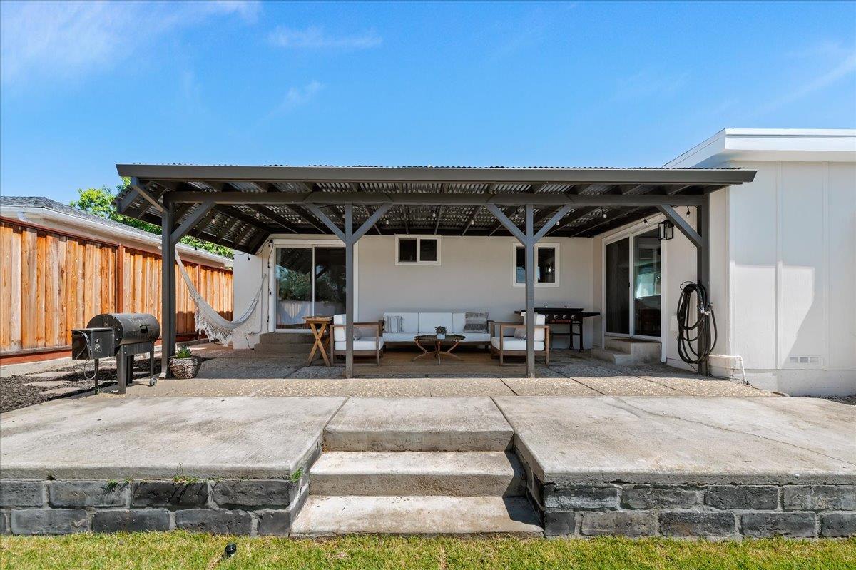Detail Gallery Image 30 of 32 For 3891 Mills Way, Livermore,  CA 94550 - 3 Beds | 1 Baths