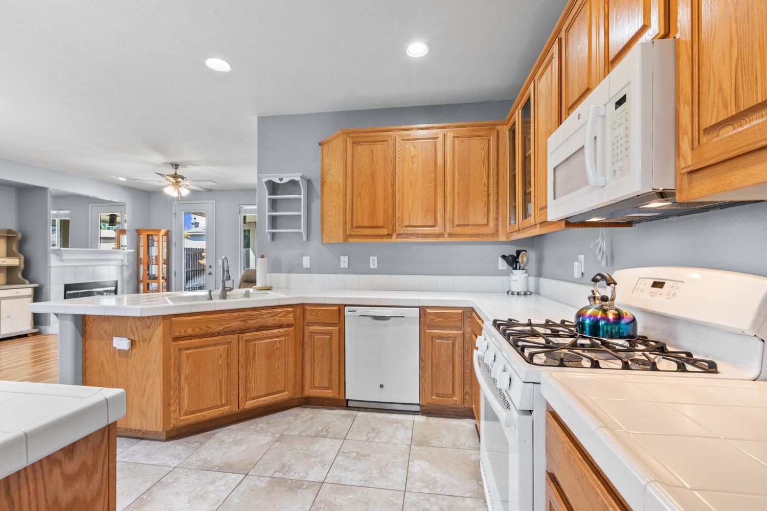 Detail Gallery Image 13 of 40 For 5307 Chatswood Way, Antelope,  CA 95843 - 3 Beds | 2 Baths