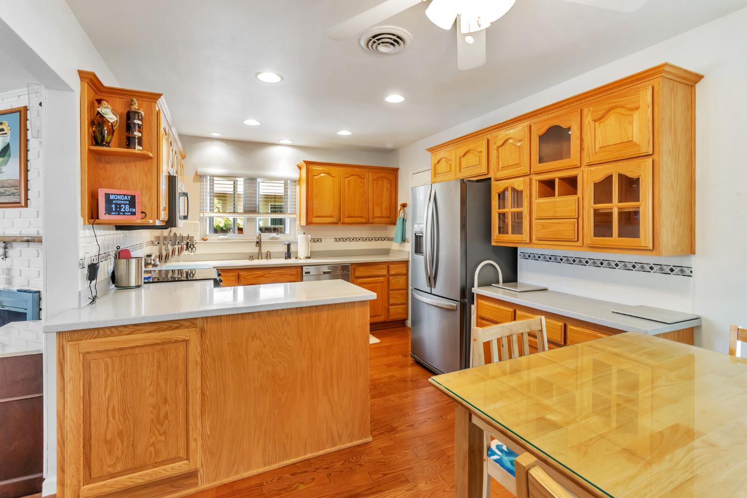Detail Gallery Image 10 of 33 For 3679 Wilmington Rd, Fremont,  CA 94538 - 3 Beds | 2 Baths