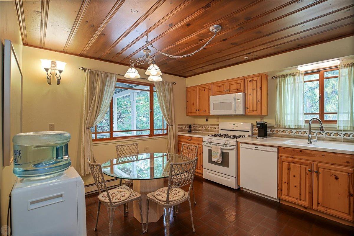 Detail Gallery Image 28 of 71 For 28248 Georges Dr, Strawberry,  CA 95375 - 4 Beds | 2 Baths