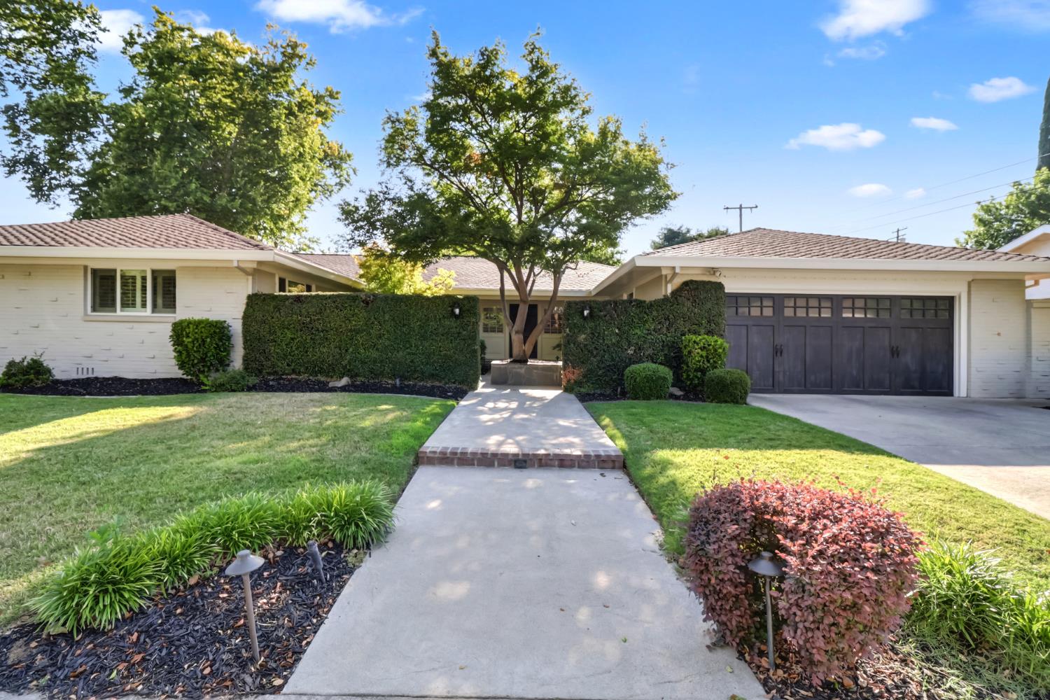 Detail Gallery Image 2 of 62 For 551 Thornley Way, Sacramento,  CA 95864 - 4 Beds | 2/1 Baths