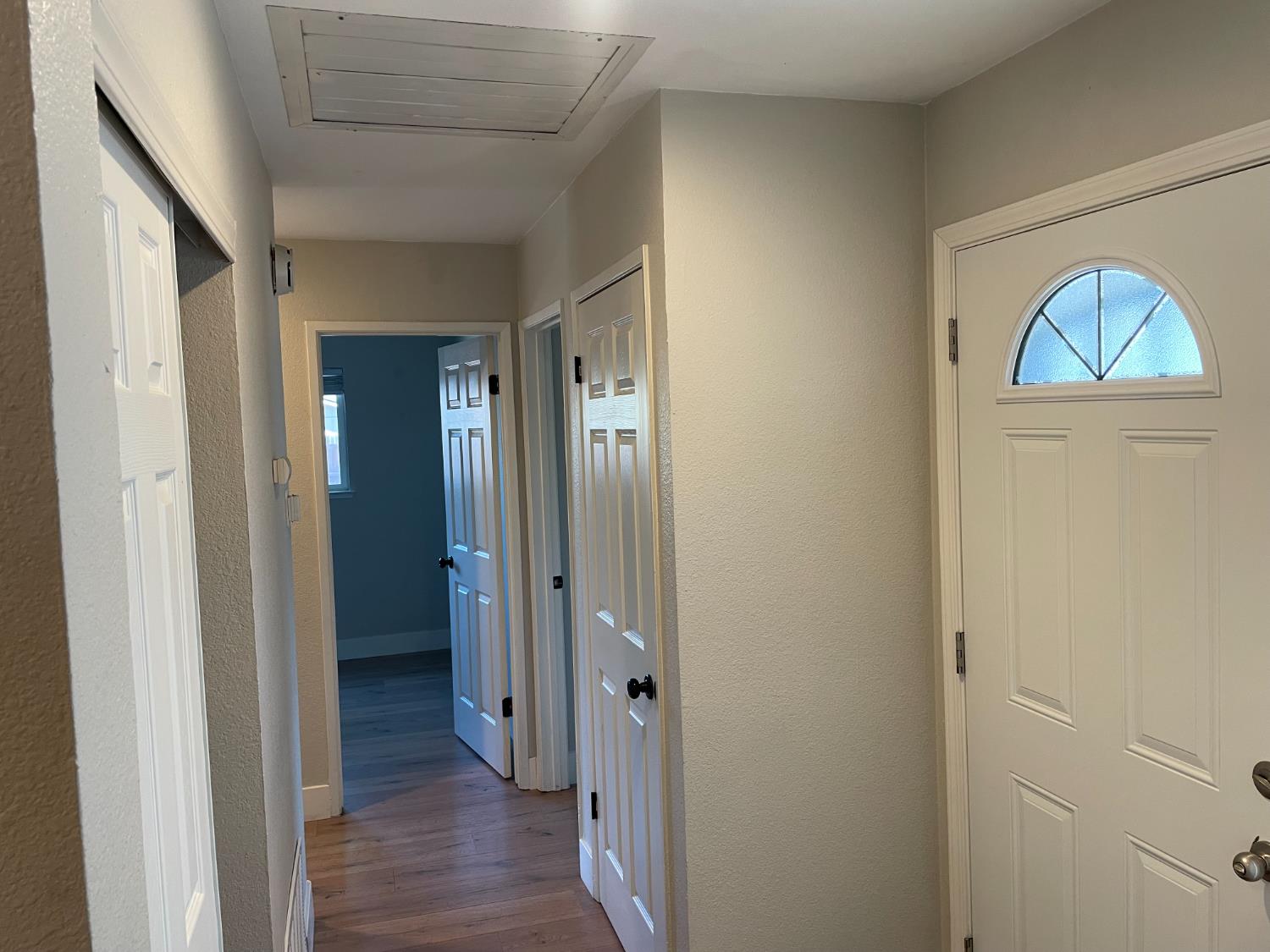 Detail Gallery Image 7 of 32 For 9185 Clendenen Way, Sacramento,  CA 95826 - 3 Beds | 2 Baths