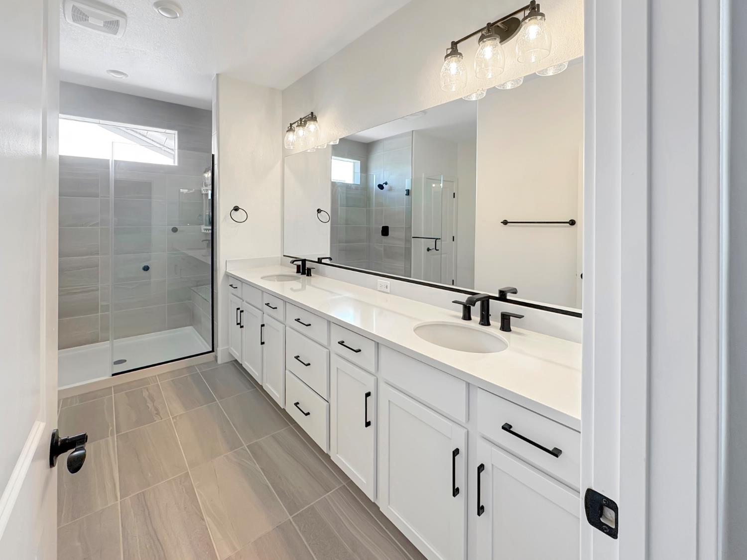 Detail Gallery Image 12 of 18 For 3279 Orso Grande St, Manteca,  CA 95337 - 5 Beds | 3/1 Baths