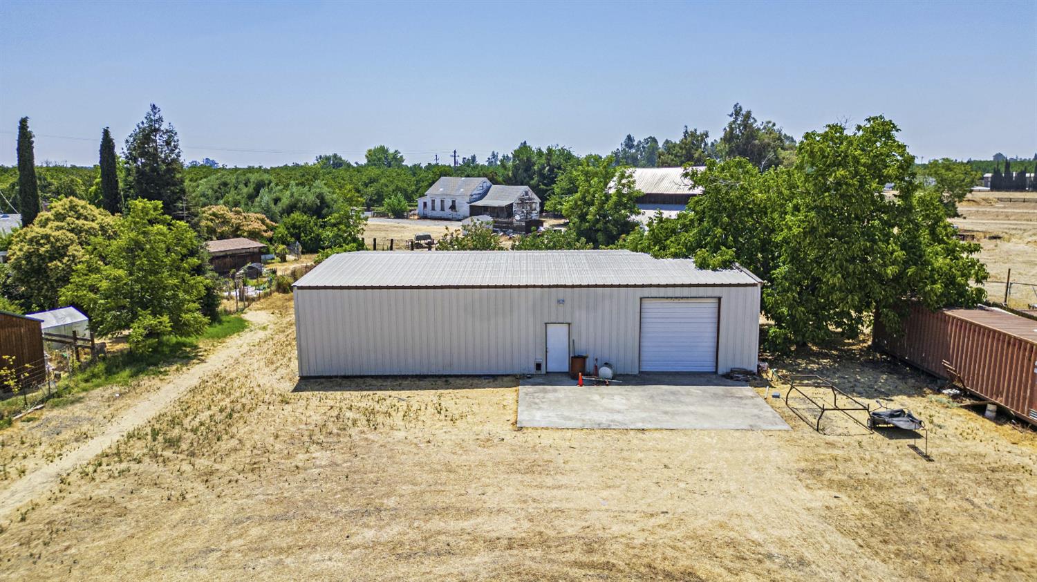 Detail Gallery Image 39 of 40 For 19400 E Oakwood Rd, Stockton,  CA 95215 - 3 Beds | 2 Baths