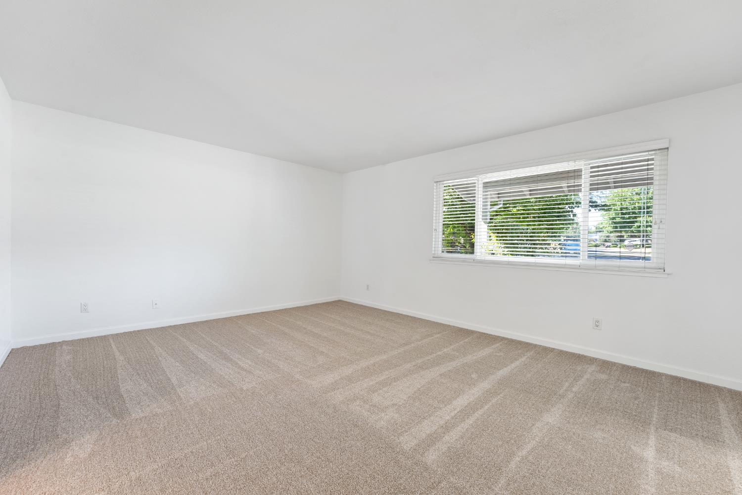 Detail Gallery Image 7 of 25 For 4509 Olivegate Dr, Fair Oaks,  CA 95628 - 4 Beds | 2/1 Baths