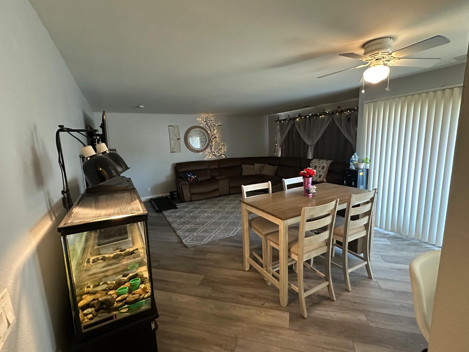Detail Gallery Image 2 of 11 For 3937 Dale Rd a,  Modesto,  CA 95356 - 2 Beds | 2 Baths