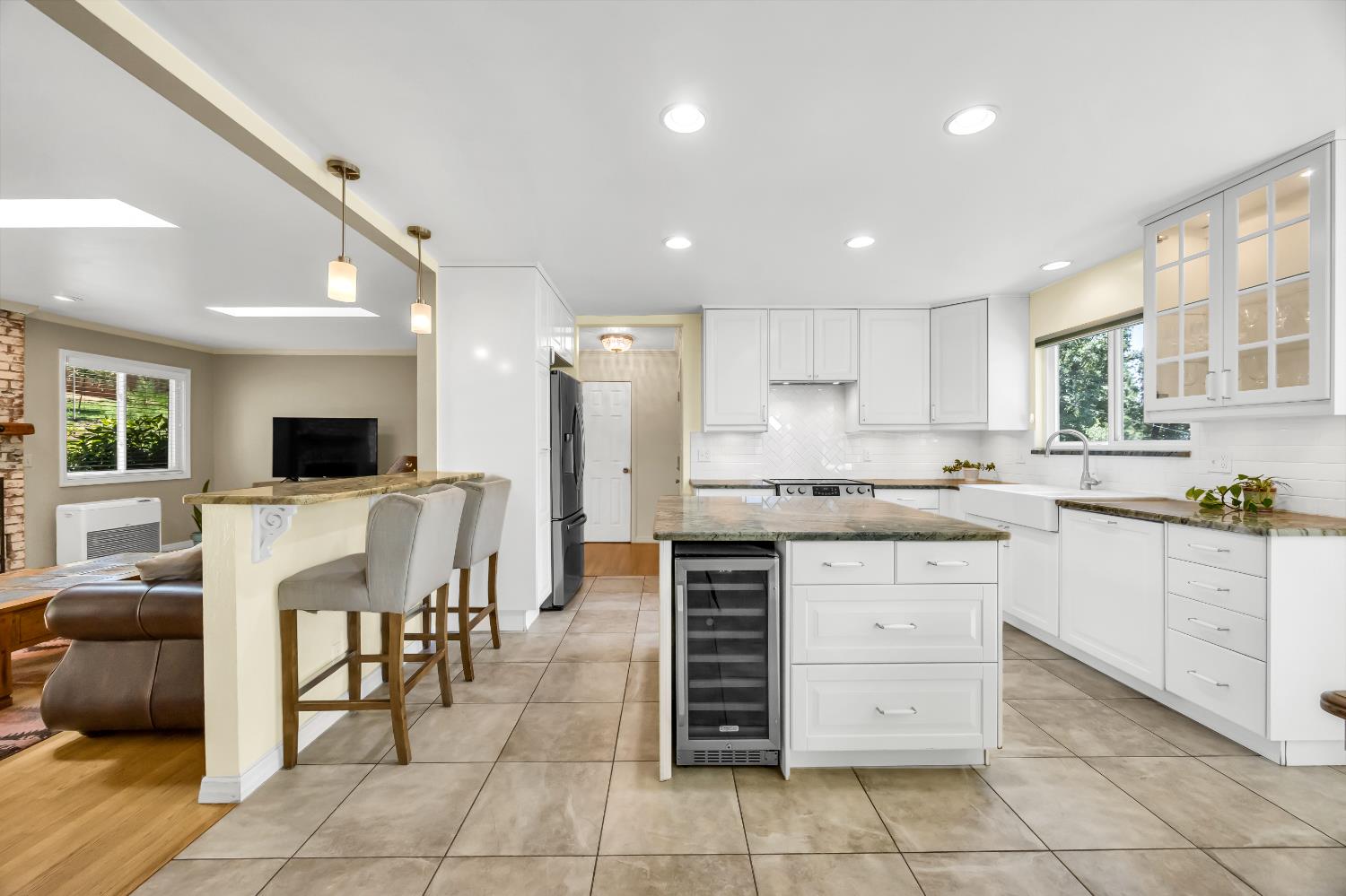 Detail Gallery Image 15 of 59 For 3975 Valley Vista Dr, Camino,  CA 95709 - 3 Beds | 2 Baths
