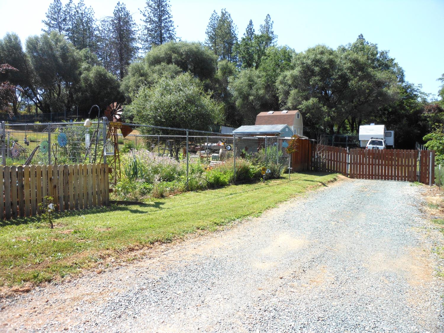 Detail Gallery Image 38 of 40 For 17068 Vintage Dr, Grass Valley,  CA 95949 - 4 Beds | 3 Baths