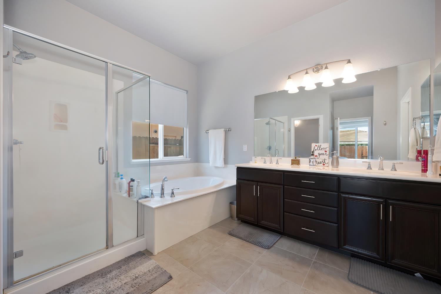 Detail Gallery Image 20 of 40 For 1089 Cepeda Way, Galt,  CA 95632 - 5 Beds | 2/1 Baths