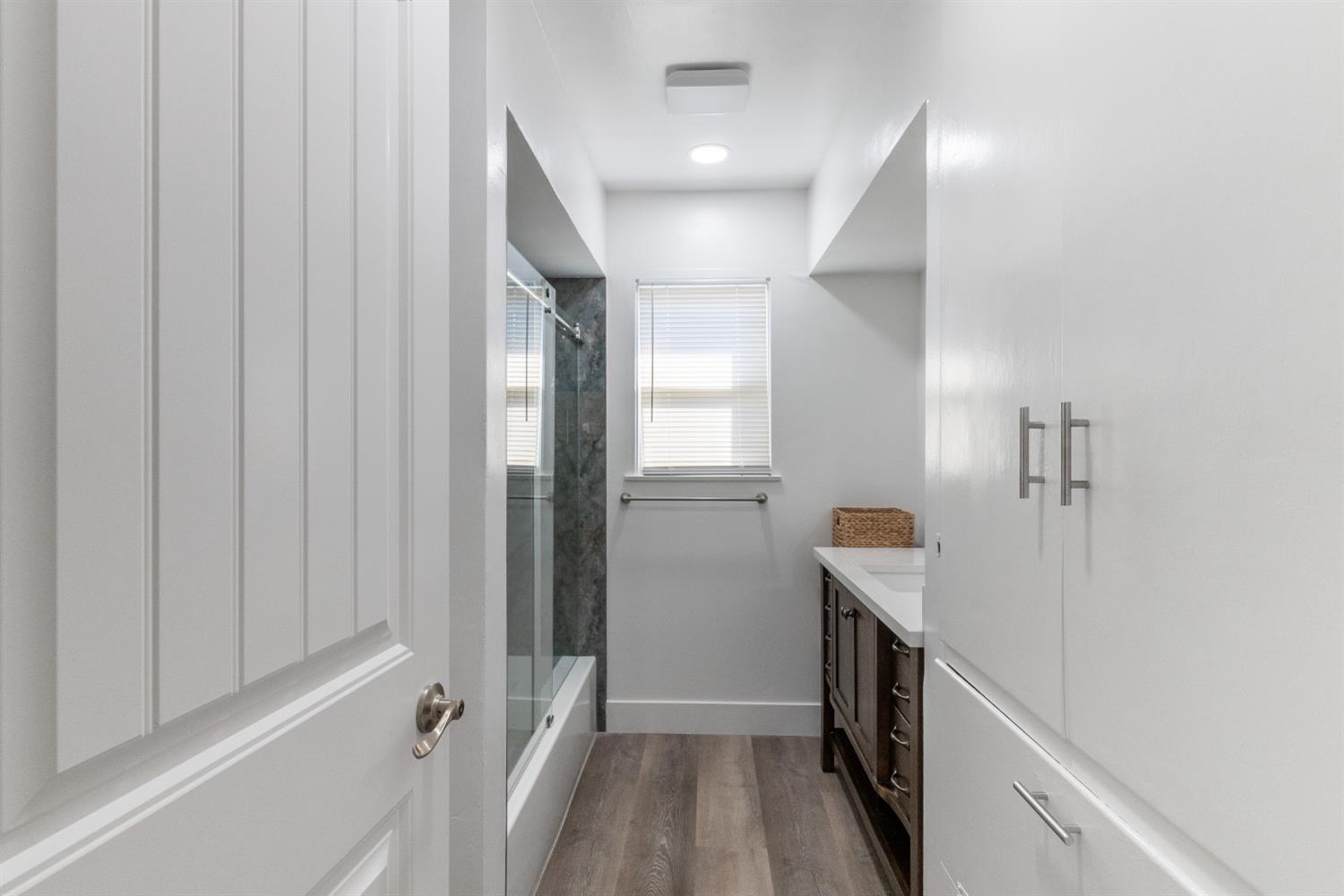 Detail Gallery Image 14 of 29 For 1017 Kings Avenue, Chowchilla,  CA 93610 - 3 Beds | 2 Baths