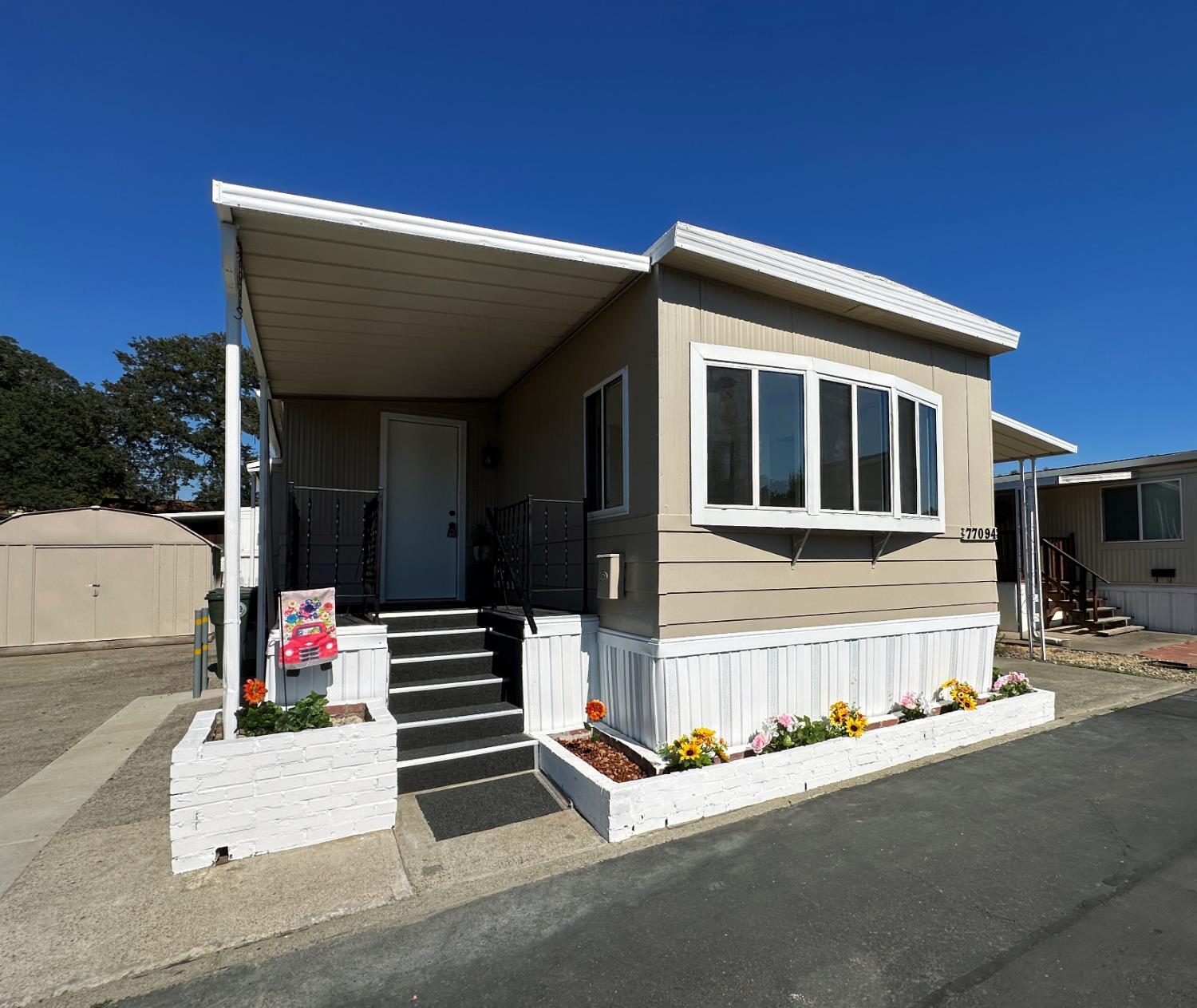 Detail Gallery Image 2 of 21 For 77094 Lauppe Ln, Citrus Heights,  CA 95621 - 3 Beds | 1/1 Baths