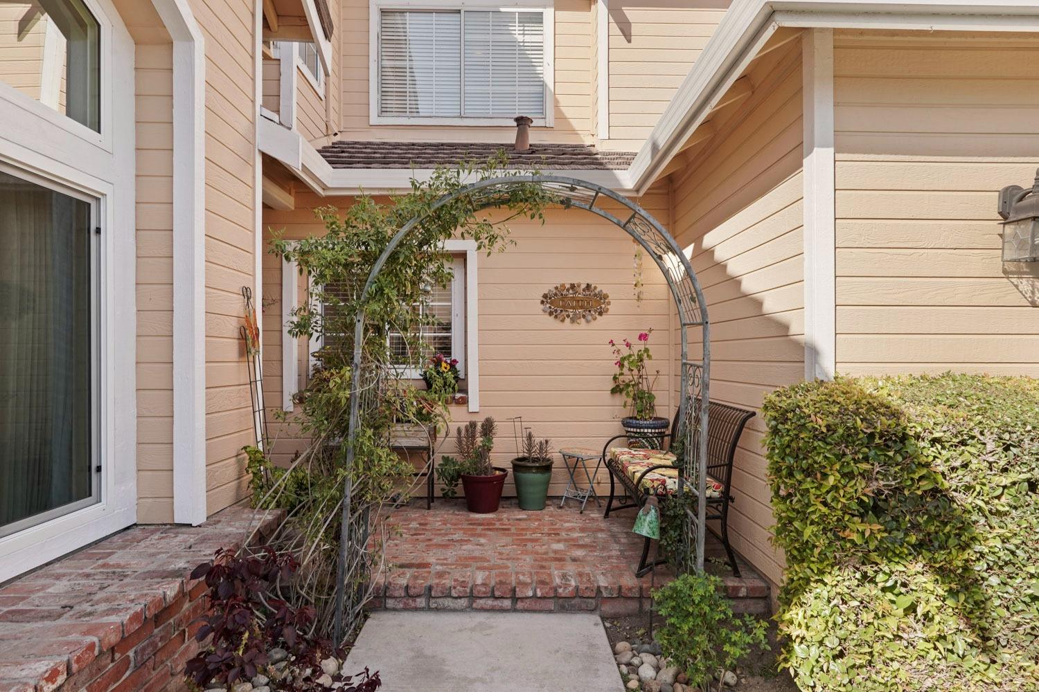 Detail Gallery Image 5 of 45 For 1145 Madera, Tracy,  CA 95377 - 4 Beds | 3 Baths