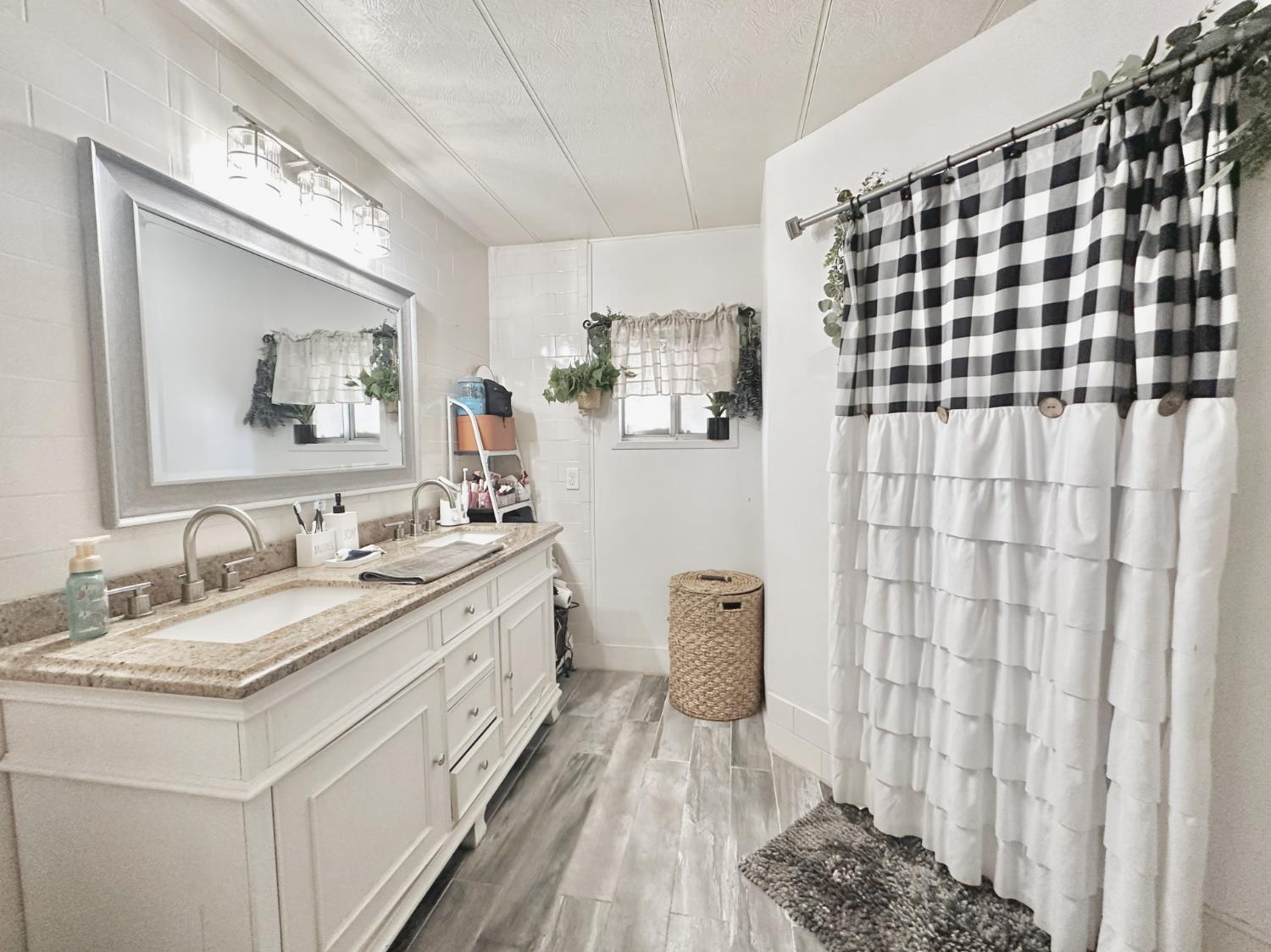 Detail Gallery Image 16 of 37 For 2845 E Hatch Rd 87, Modesto,  CA 95351 - 4 Beds | 2 Baths