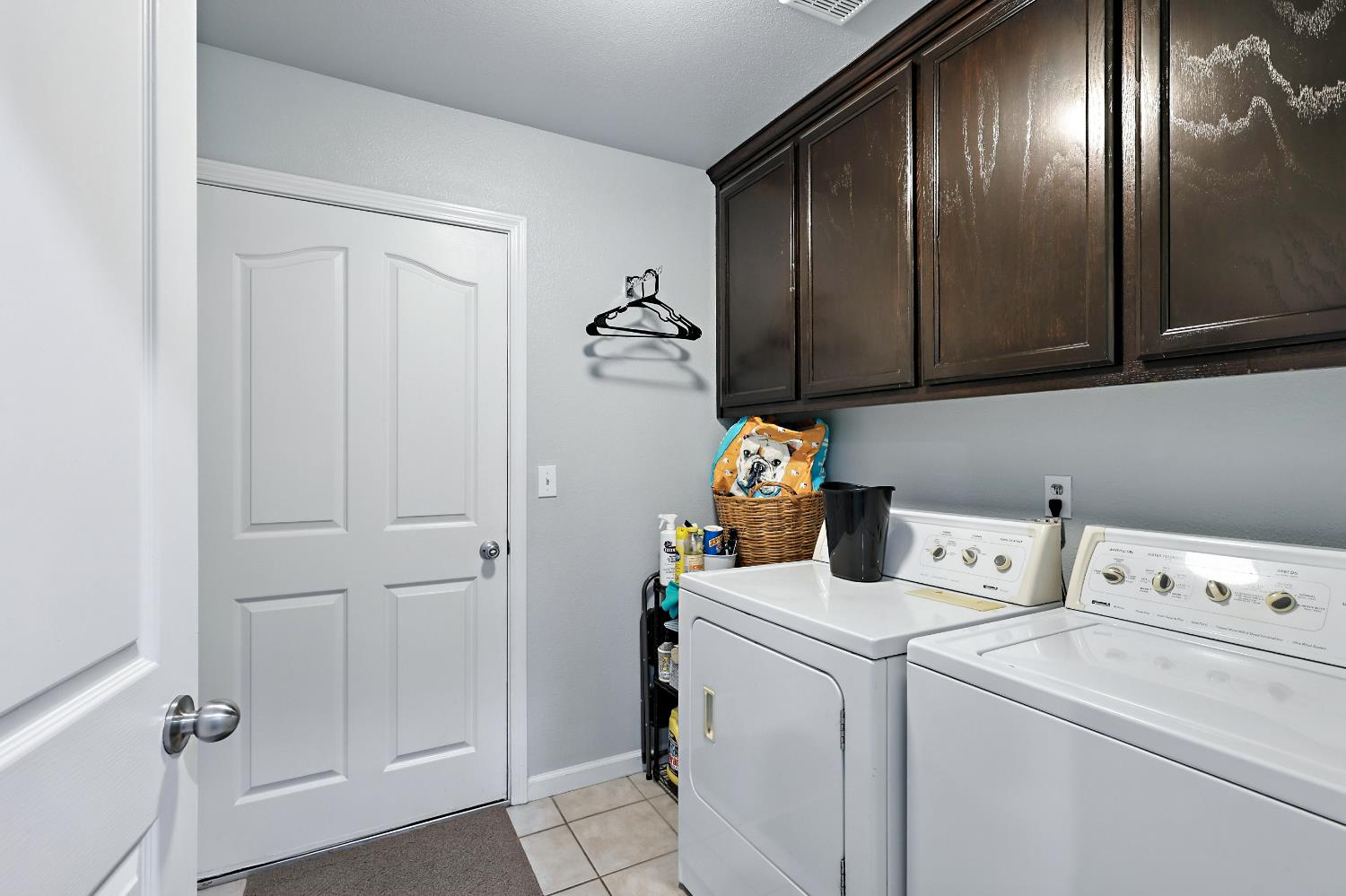 Detail Gallery Image 17 of 34 For 6045 Lea Ct, Winton,  CA 95388 - 4 Beds | 2 Baths