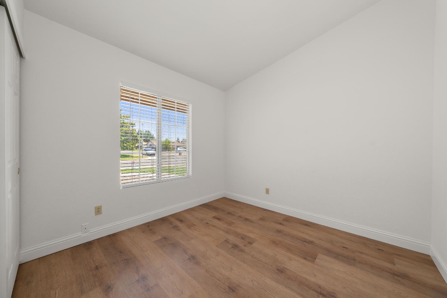 Detail Gallery Image 19 of 33 For 1 Afton Ct, Sacramento,  CA 95823 - 3 Beds | 2 Baths