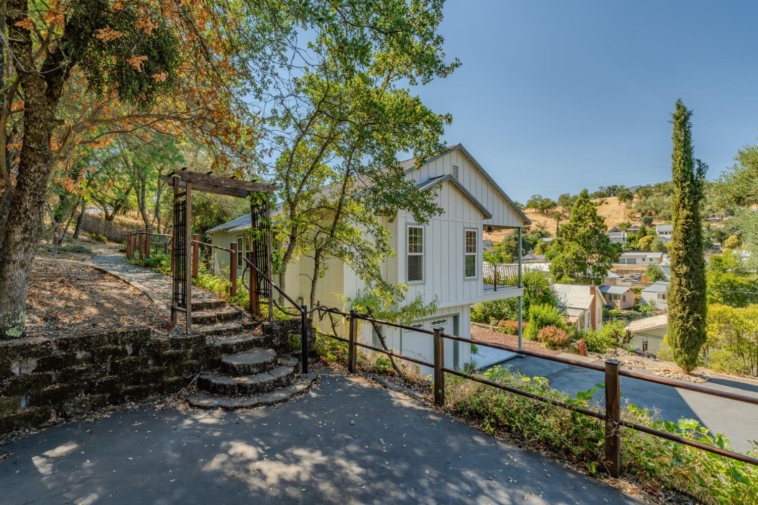 Detail Gallery Image 5 of 75 For 14385 Gods Hls, Amador City,  CA 95601 - 2 Beds | 2/1 Baths