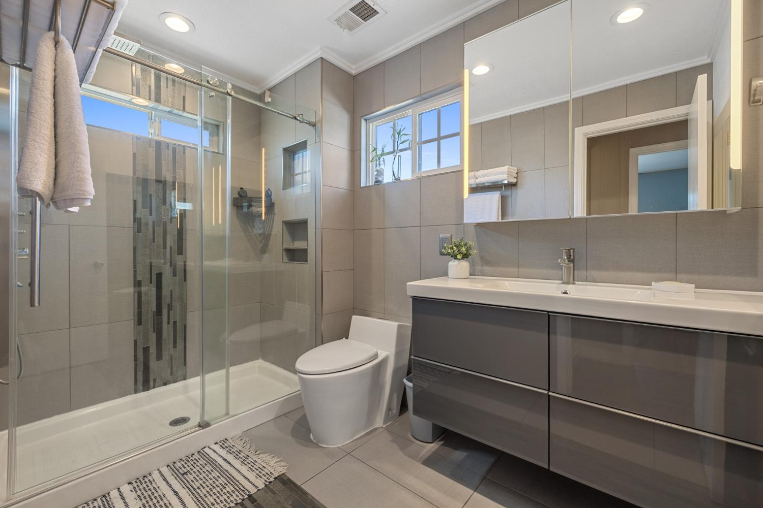 Detail Gallery Image 30 of 39 For 4008 Cromwell Cir, Modesto,  CA 95356 - 4 Beds | 2/1 Baths
