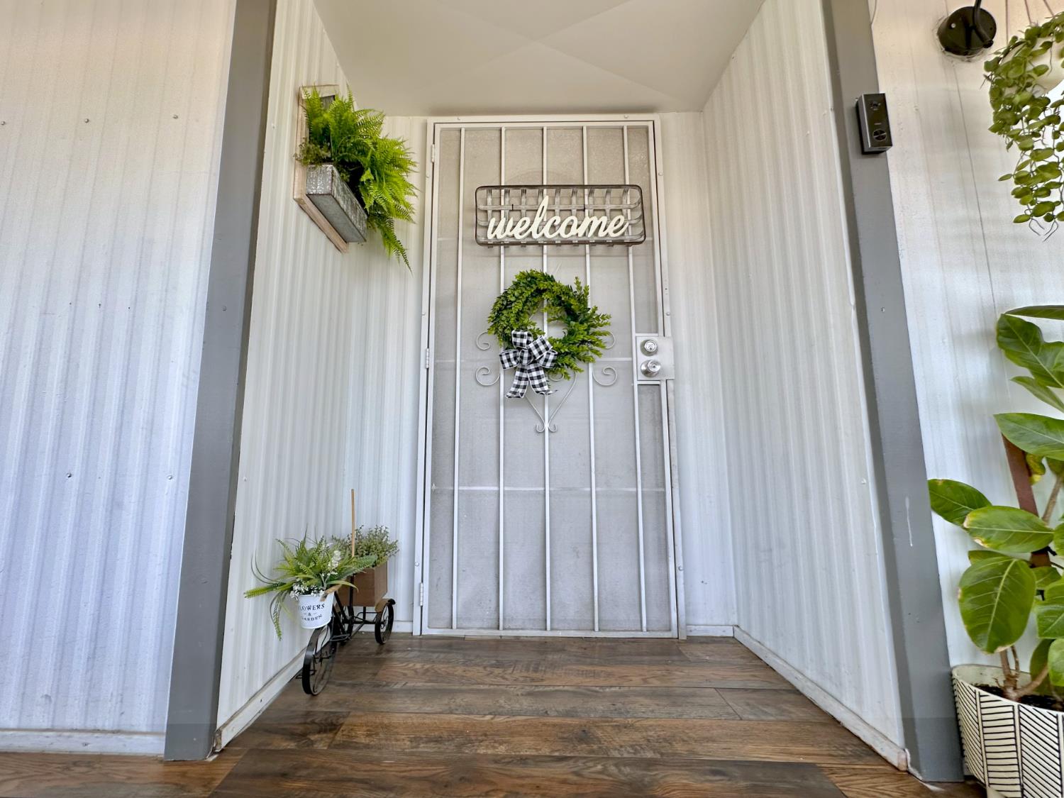 Detail Gallery Image 7 of 37 For 2845 E Hatch Rd 87, Modesto,  CA 95351 - 4 Beds | 2 Baths