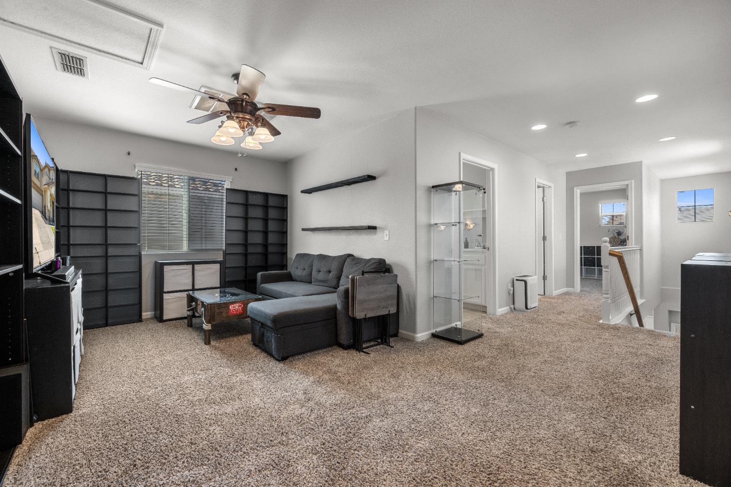 Detail Gallery Image 25 of 62 For 5422 Antique Rose Way, Riverbank,  CA 95367 - 3 Beds | 2/1 Baths