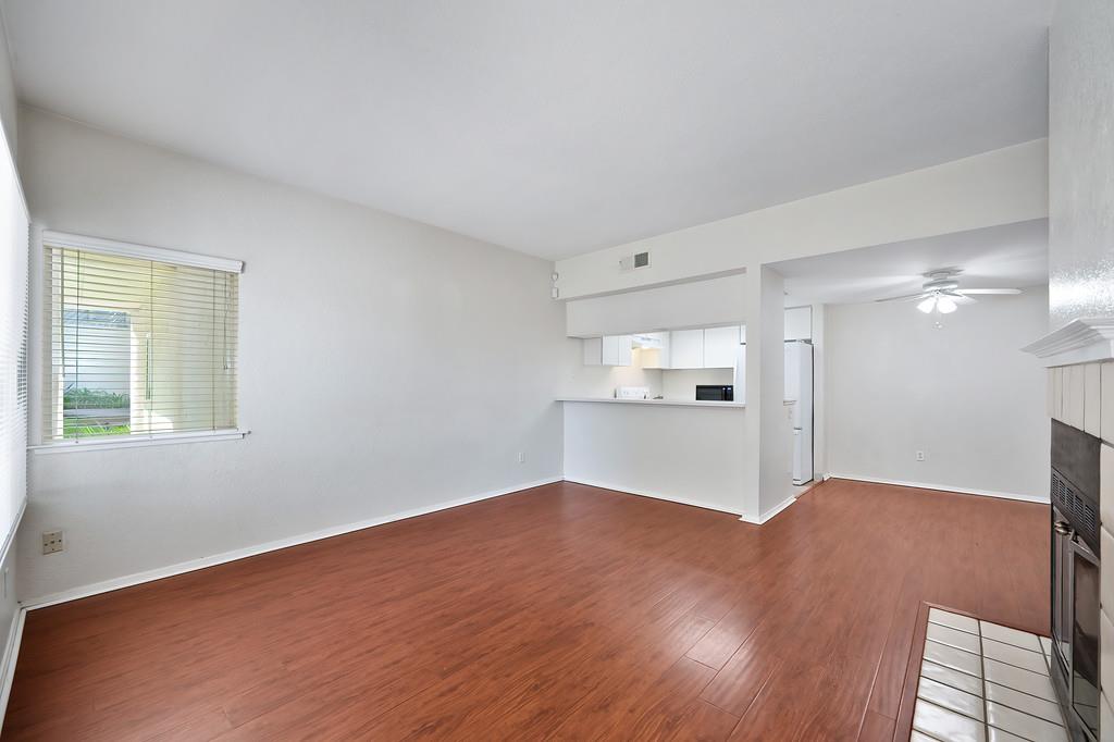 Detail Gallery Image 7 of 50 For 2561 Fulton Square Ln #59,  Sacramento,  CA 95821 - 2 Beds | 2 Baths
