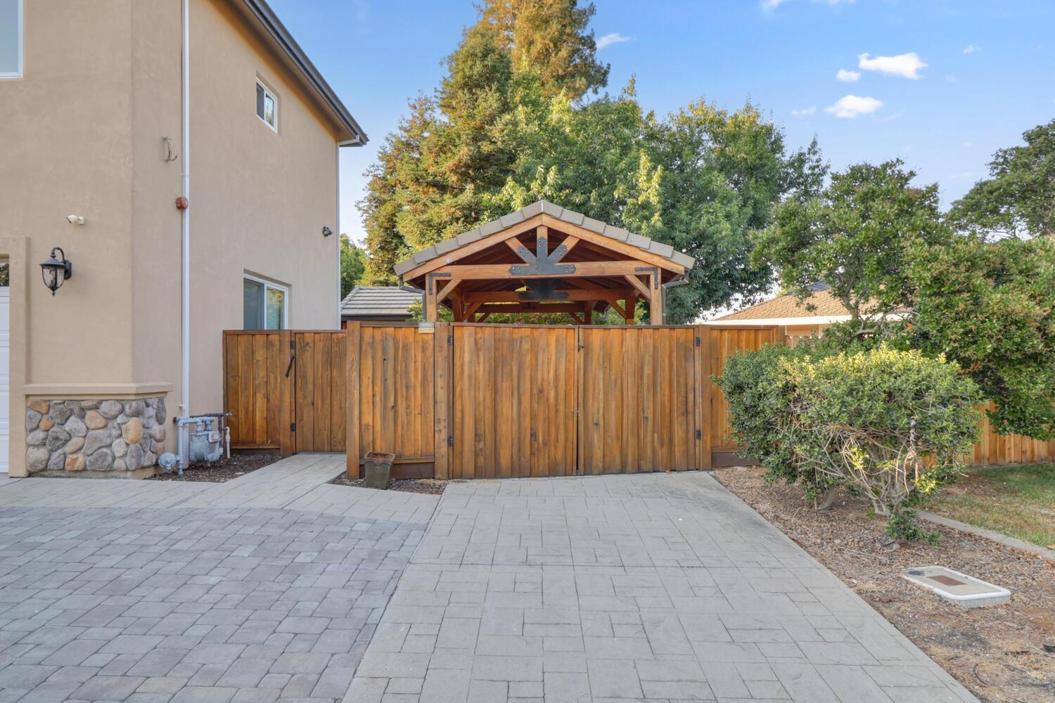 Detail Gallery Image 70 of 72 For 4900 Saint Augustine Dr, Elk Grove,  CA 95758 - 4 Beds | 4 Baths