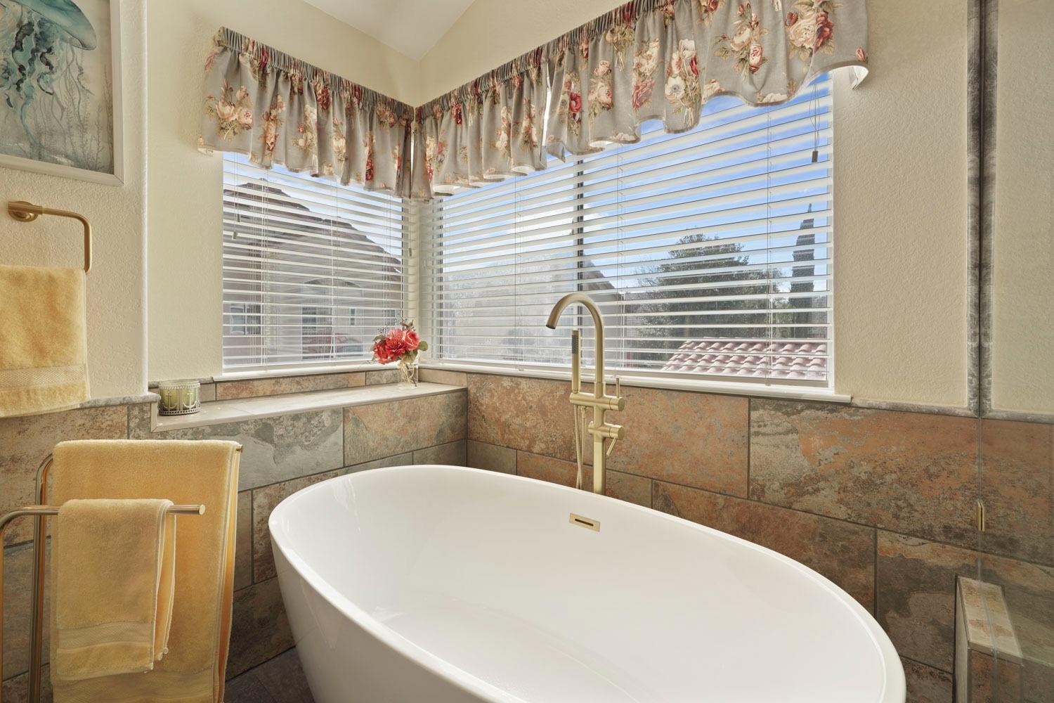 Detail Gallery Image 33 of 45 For 1145 Madera, Tracy,  CA 95377 - 4 Beds | 3 Baths