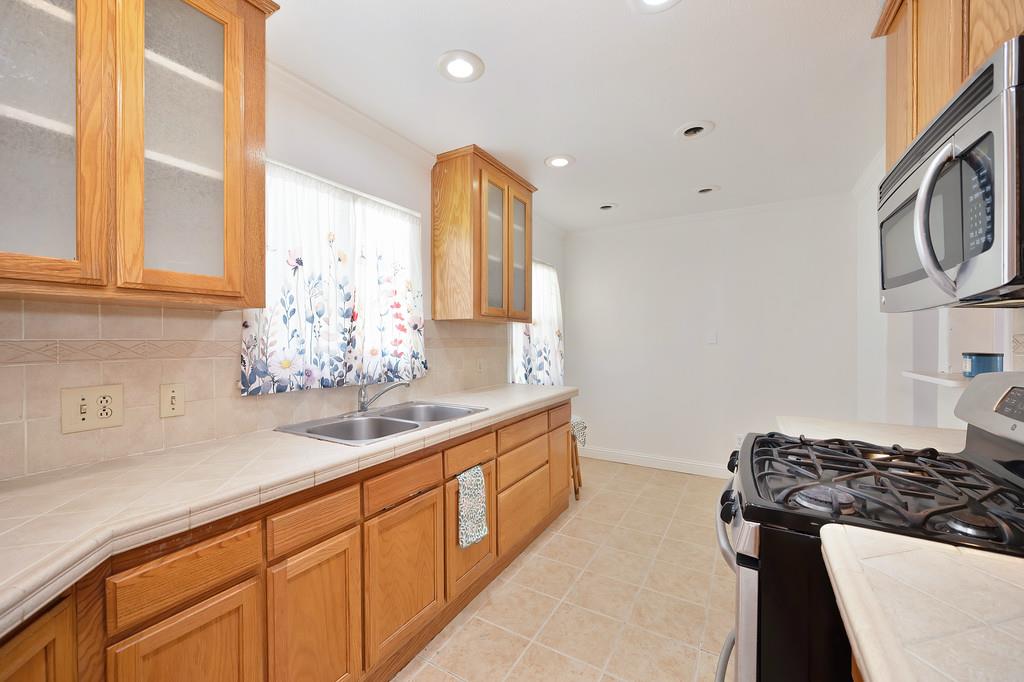 Detail Gallery Image 6 of 75 For 312 Beamer St, Woodland,  CA 95695 - 4 Beds | 2 Baths