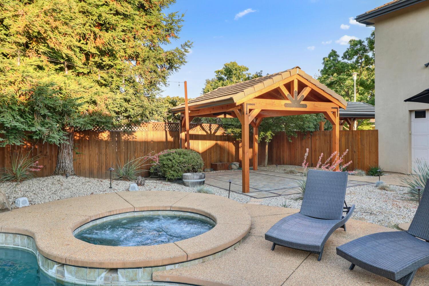 Detail Gallery Image 53 of 72 For 4900 Saint Augustine Dr, Elk Grove,  CA 95758 - 4 Beds | 4 Baths