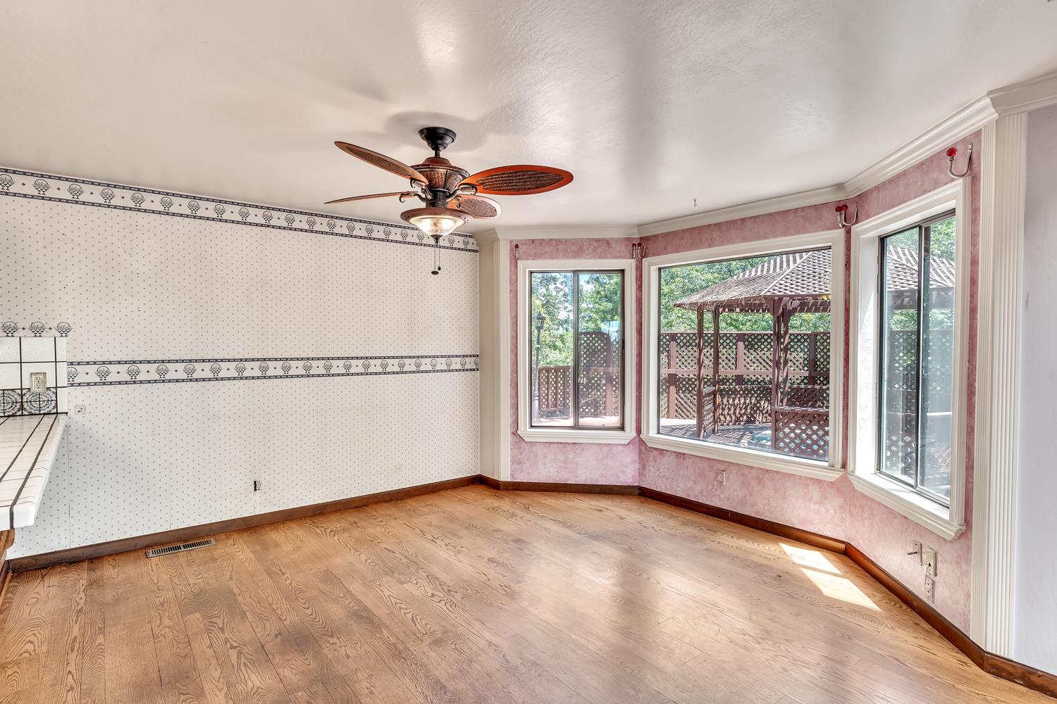 Detail Gallery Image 10 of 39 For 1490 Sage Rd, Colfax,  CA 95713 - 2 Beds | 3 Baths