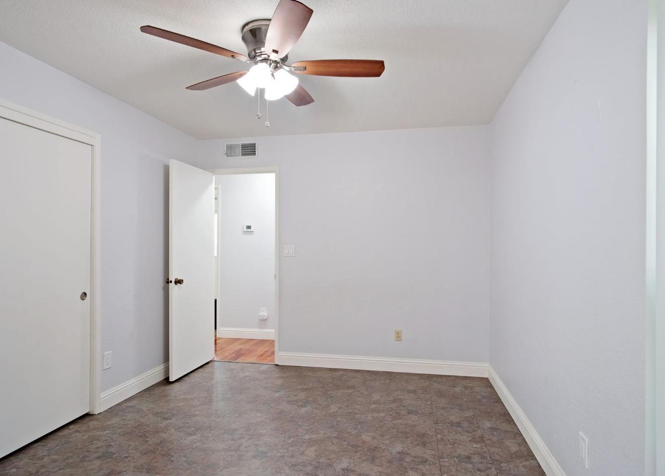 Detail Gallery Image 12 of 17 For 2029 Woodacre Dr, Modesto,  CA 95355 - 3 Beds | 2 Baths