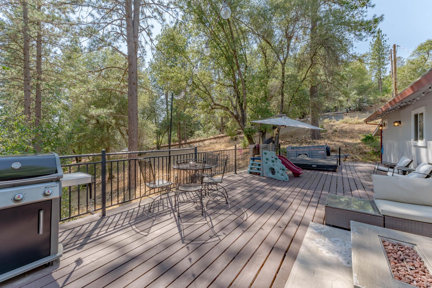Detail Gallery Image 36 of 68 For 3980 Donner Trl, Placerville,  CA 95667 - 3 Beds | 2 Baths