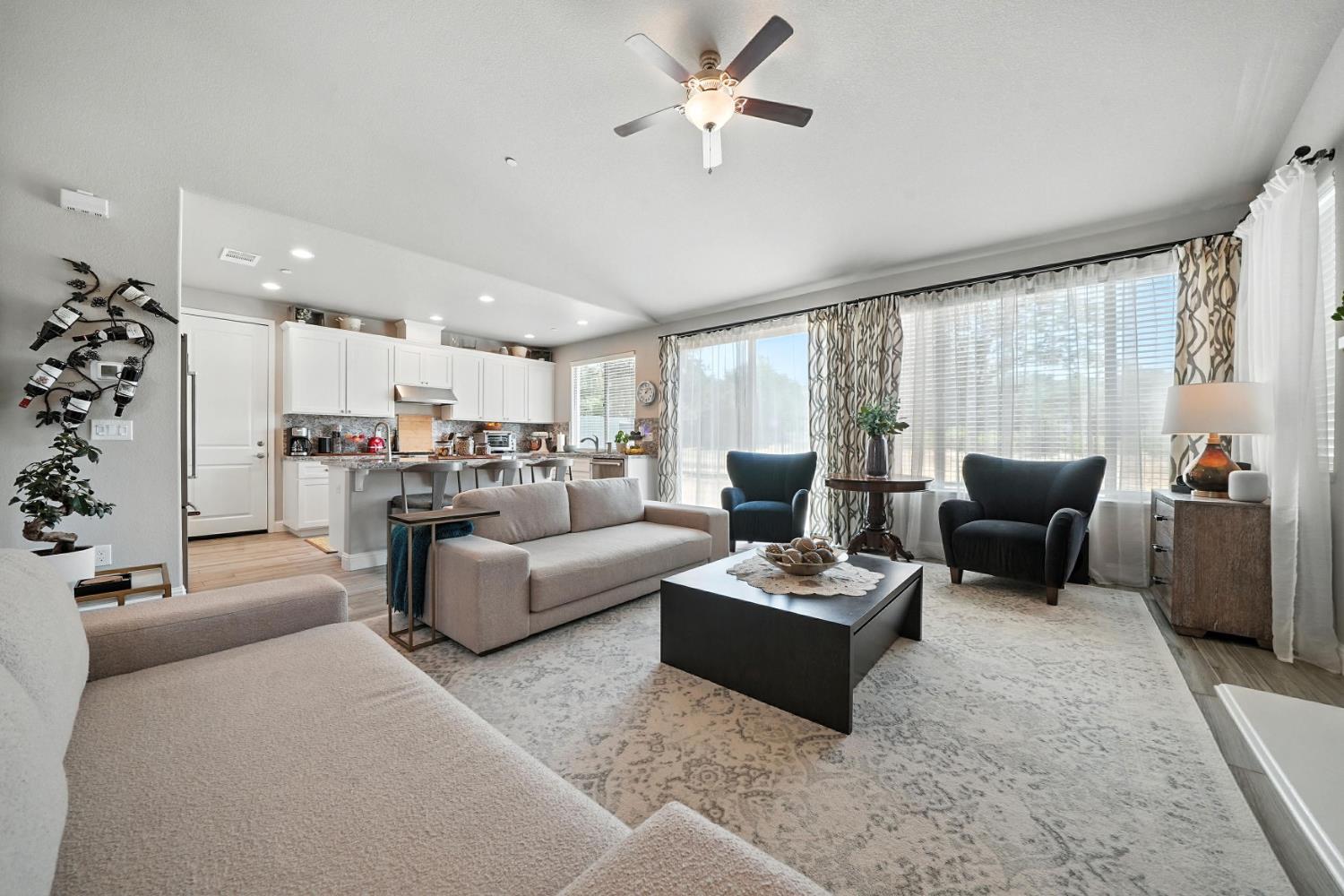 Detail Gallery Image 18 of 44 For 668 Morning Glory Cir, Ione,  CA 95640 - 4 Beds | 3 Baths