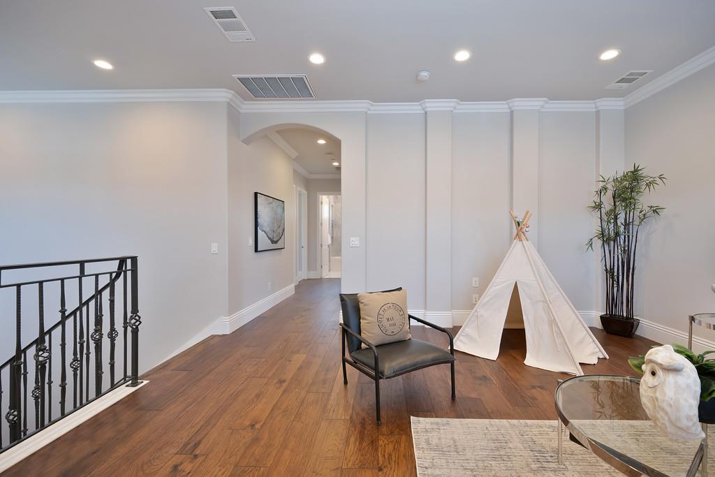 Detail Gallery Image 28 of 94 For 689 Oreno Cir, Folsom,  CA 95630 - 5 Beds | 4/1 Baths