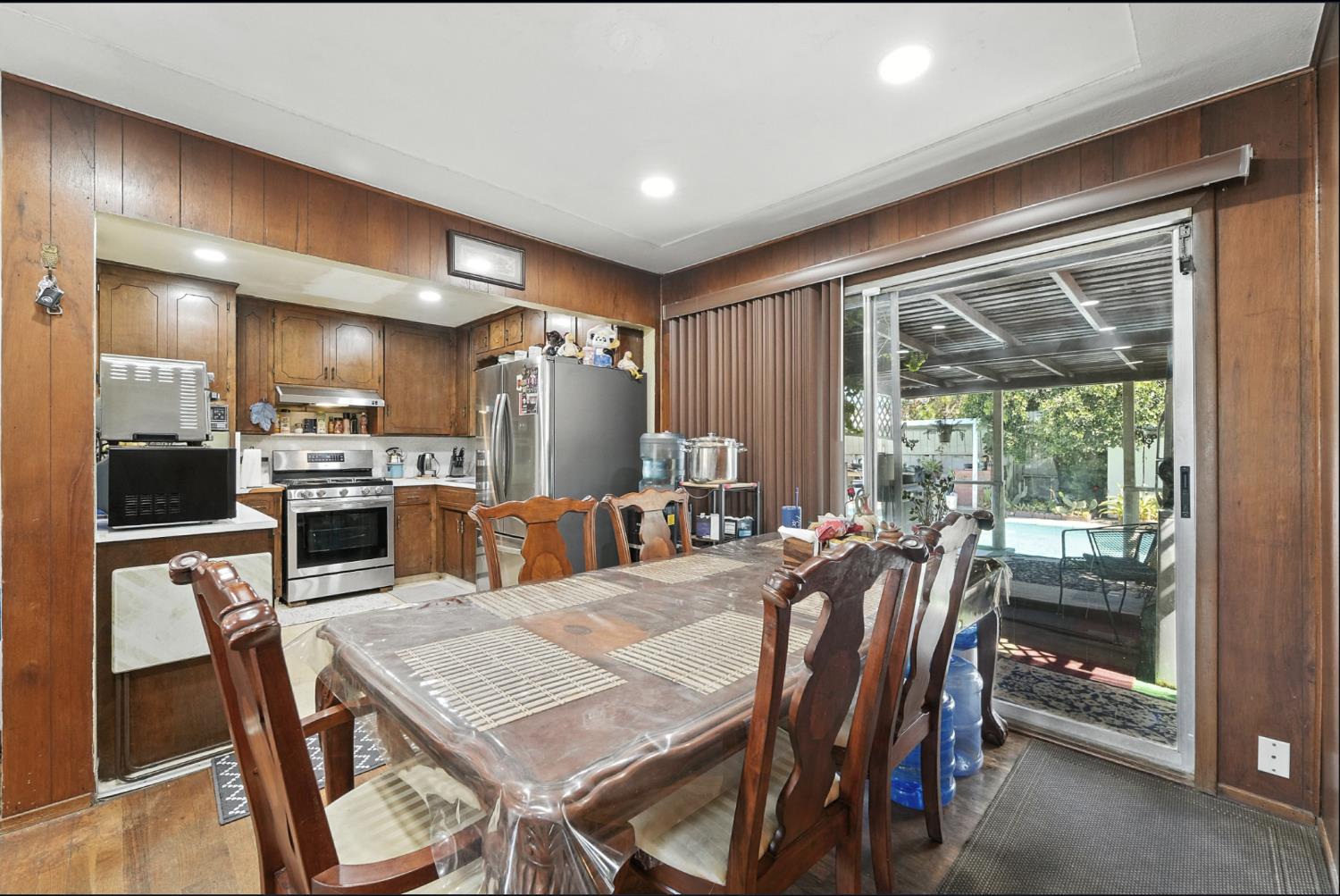 Detail Gallery Image 11 of 36 For 2713 Dale Ave, Ceres,  CA 95307 - 3 Beds | 2 Baths