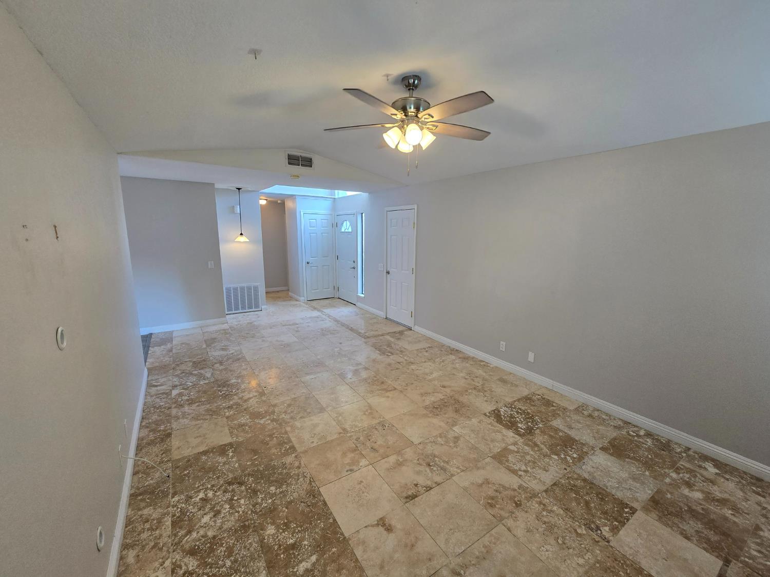 Detail Gallery Image 7 of 29 For 8052 Cammeray Dr, Citrus Heights,  CA 95610 - 3 Beds | 2 Baths