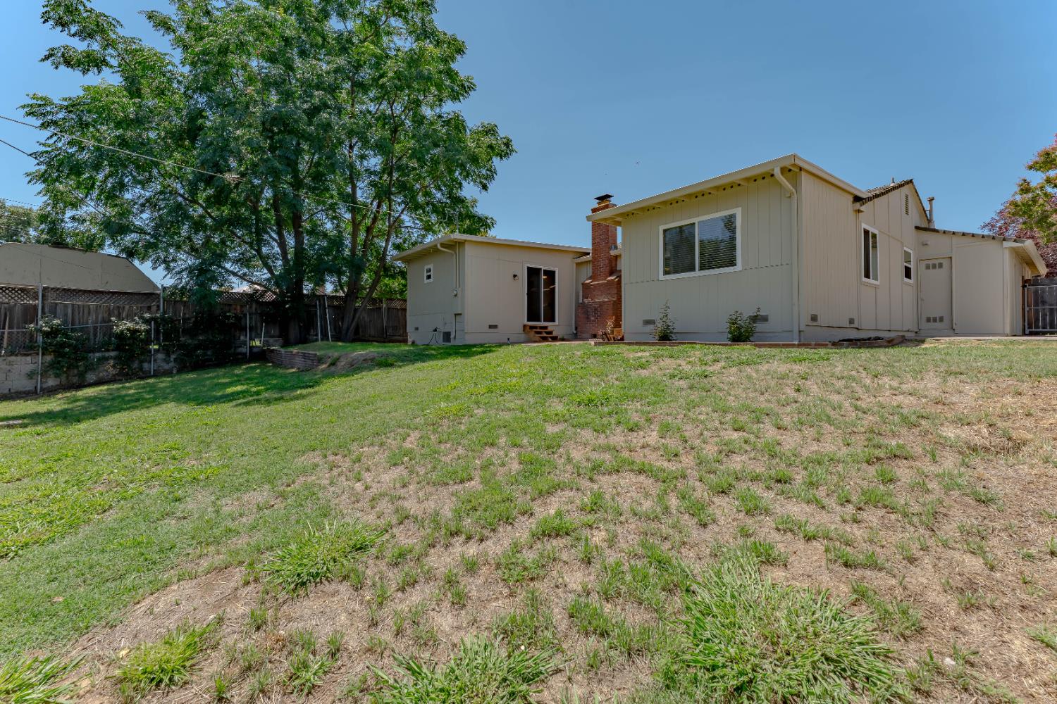 Detail Gallery Image 33 of 33 For 6036 Ellerslee Dr, Carmichael,  CA 95608 - 3 Beds | 2 Baths