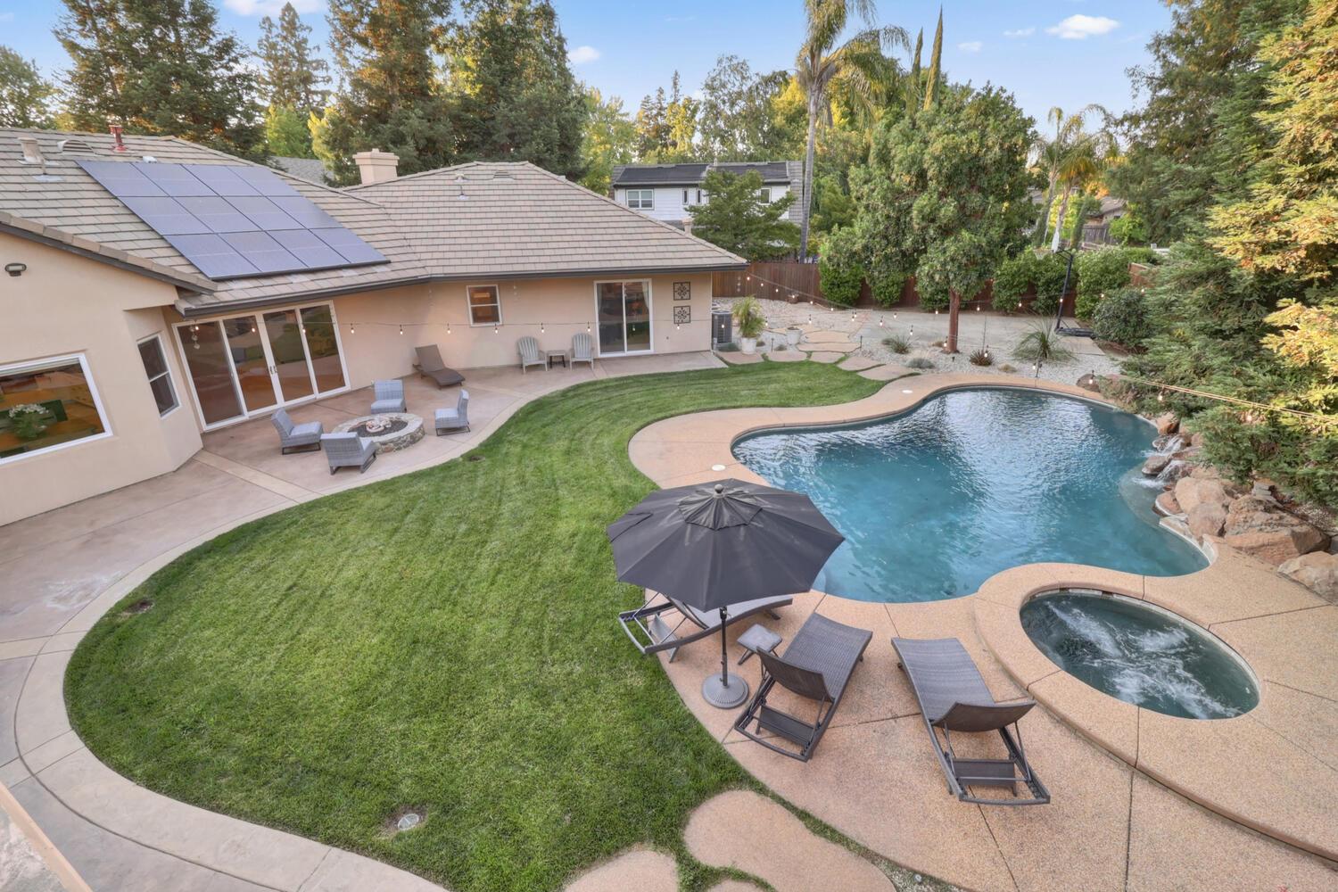 Detail Gallery Image 49 of 72 For 4900 Saint Augustine Dr, Elk Grove,  CA 95758 - 4 Beds | 4 Baths