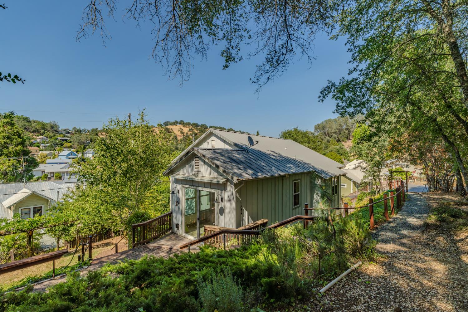 Detail Gallery Image 27 of 75 For 14385 Gods Hls, Amador City,  CA 95601 - 2 Beds | 2/1 Baths