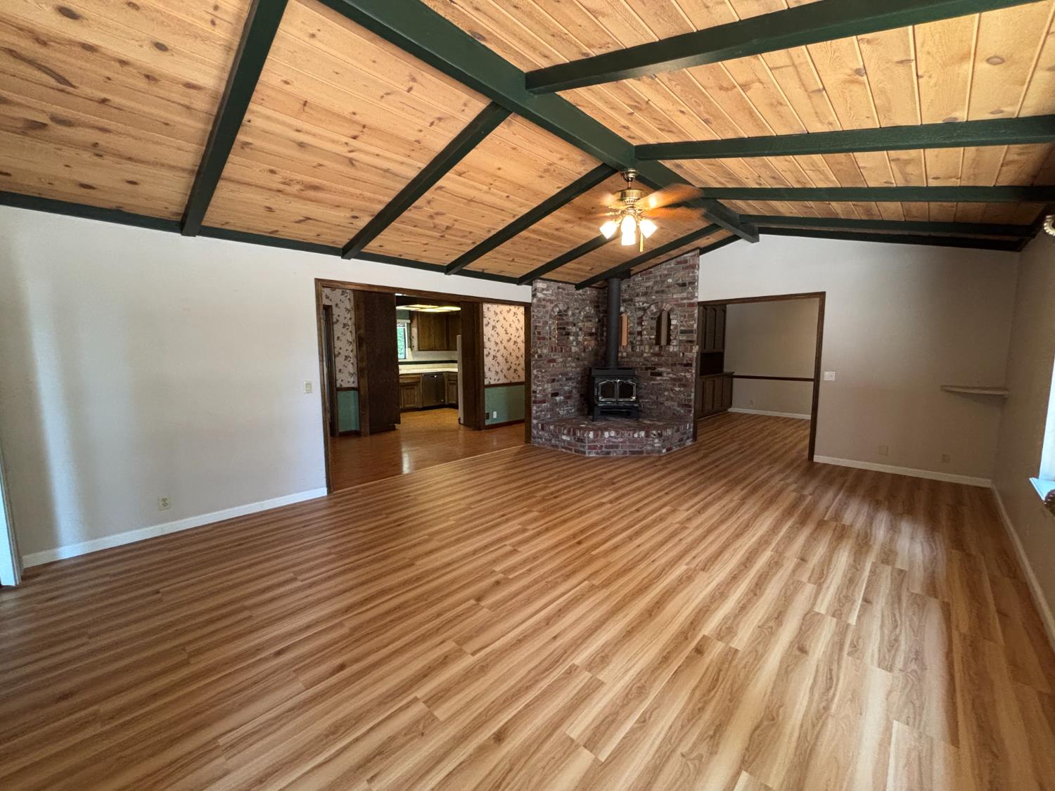 Detail Gallery Image 12 of 33 For 6730 Diamond Dr, Pollock Pines,  CA 95726 - 3 Beds | 2 Baths