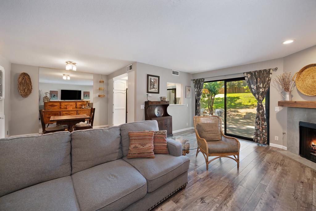 Detail Gallery Image 9 of 47 For 7826 Windsor Ln, Citrus Heights,  CA 95610 - 3 Beds | 2 Baths